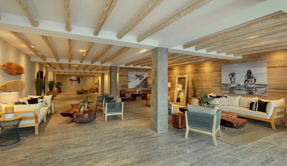Stunning Condo in Cabo with Ocean Views