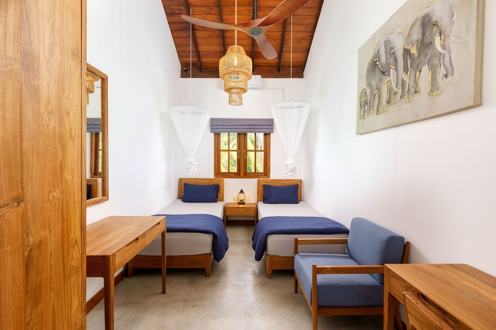 Kandakuliya Sunrise Beach Villas