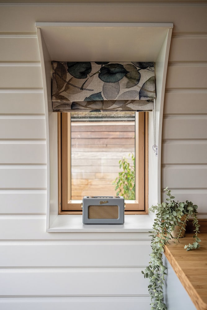 Sustainable 2BD Pod on Old Chalford Farm