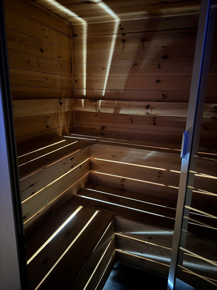 Royalty room spa
