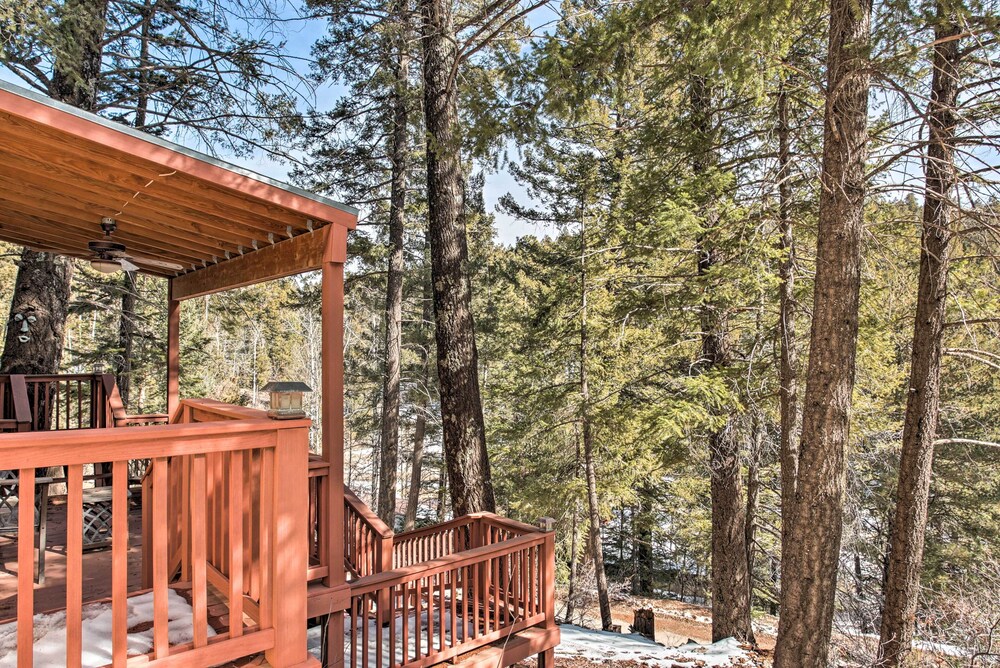 Cloudcroft Cabin w/ Deck: Near Skiing & Fishing!