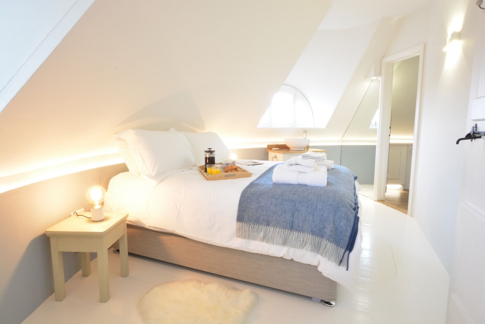 The Round House