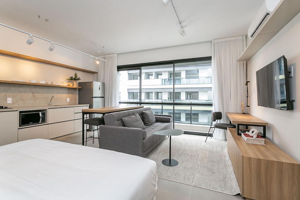Studios Tower by Viva - Prédio com piscina e estacionamento no centro de Floripa