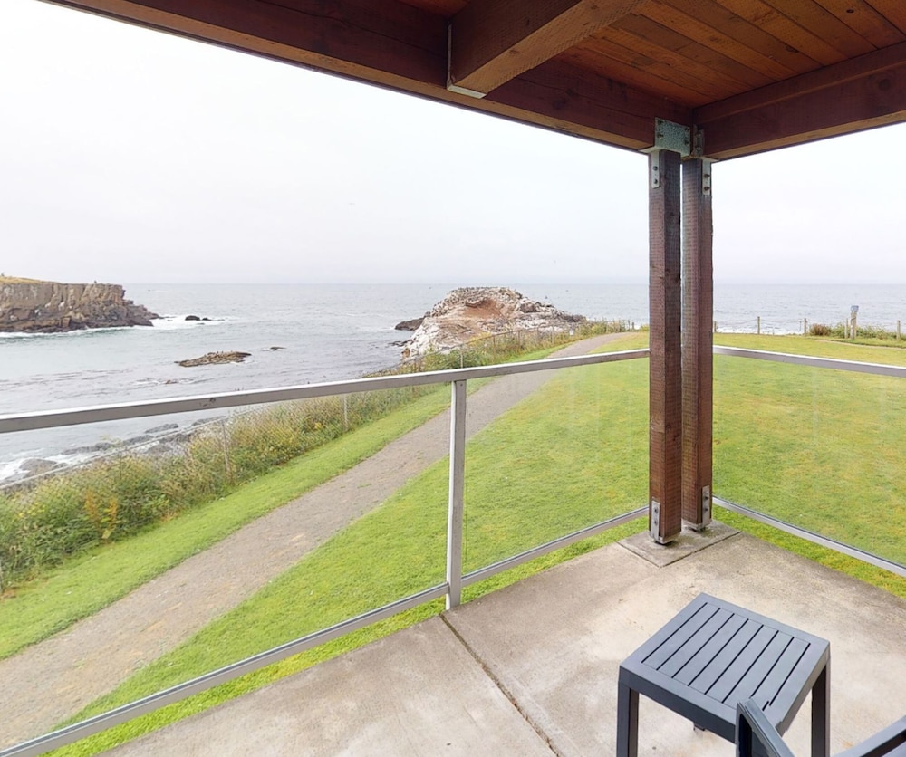 Whale Pointe at Depoe Bay