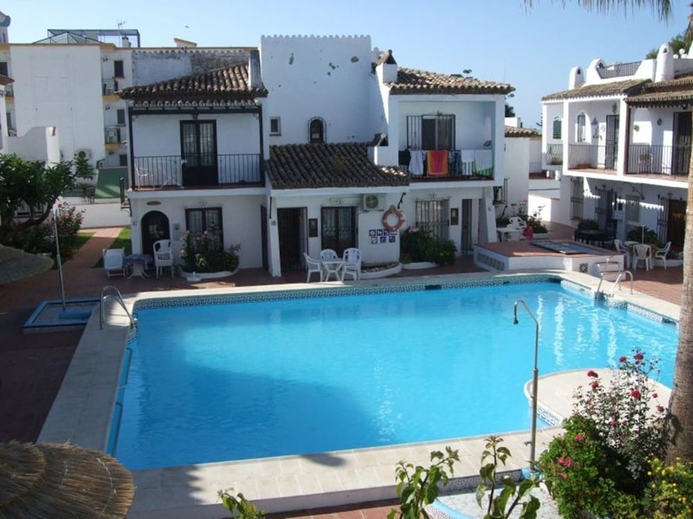 Aptos Pueblo Andaluz Nerja