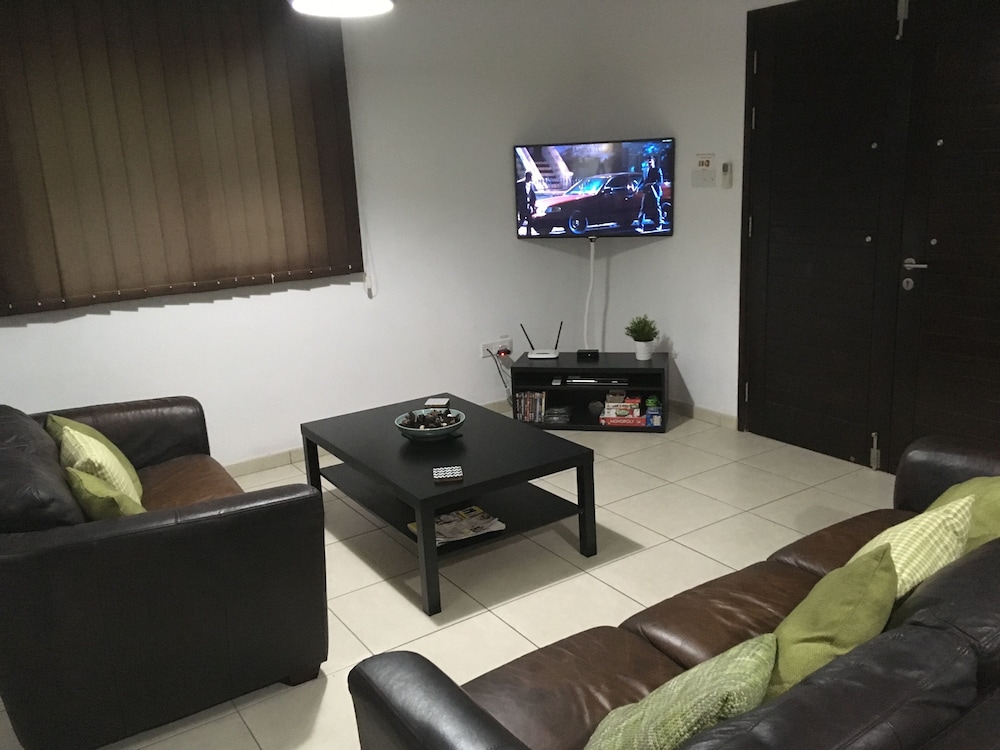 Luxury Villa - Private Pool and Wifi Perfect Location for a Holiday! view 5
