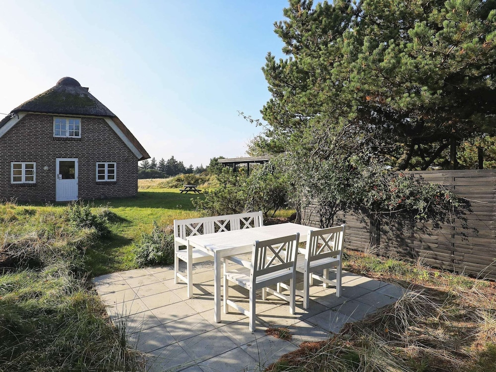 Vintage Holiday Home in Blåvand near Sea view 2