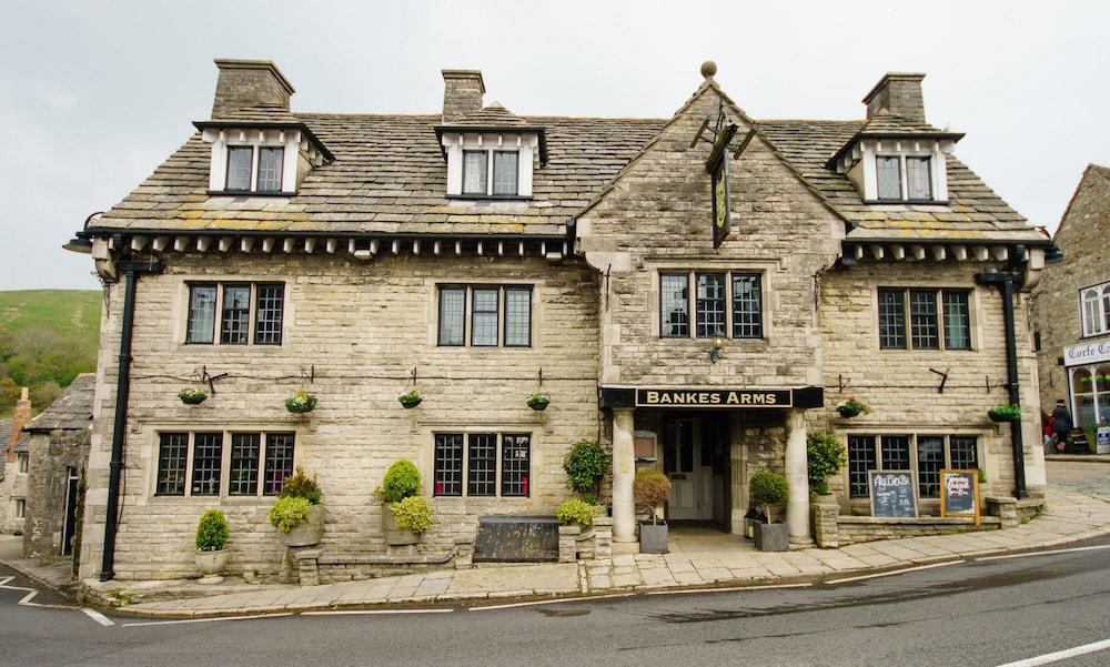 Bankes Arms Hotel - main view