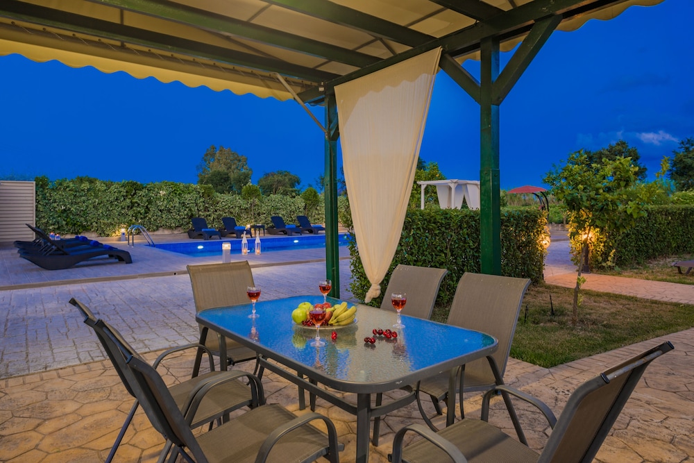 Giannoulis Village