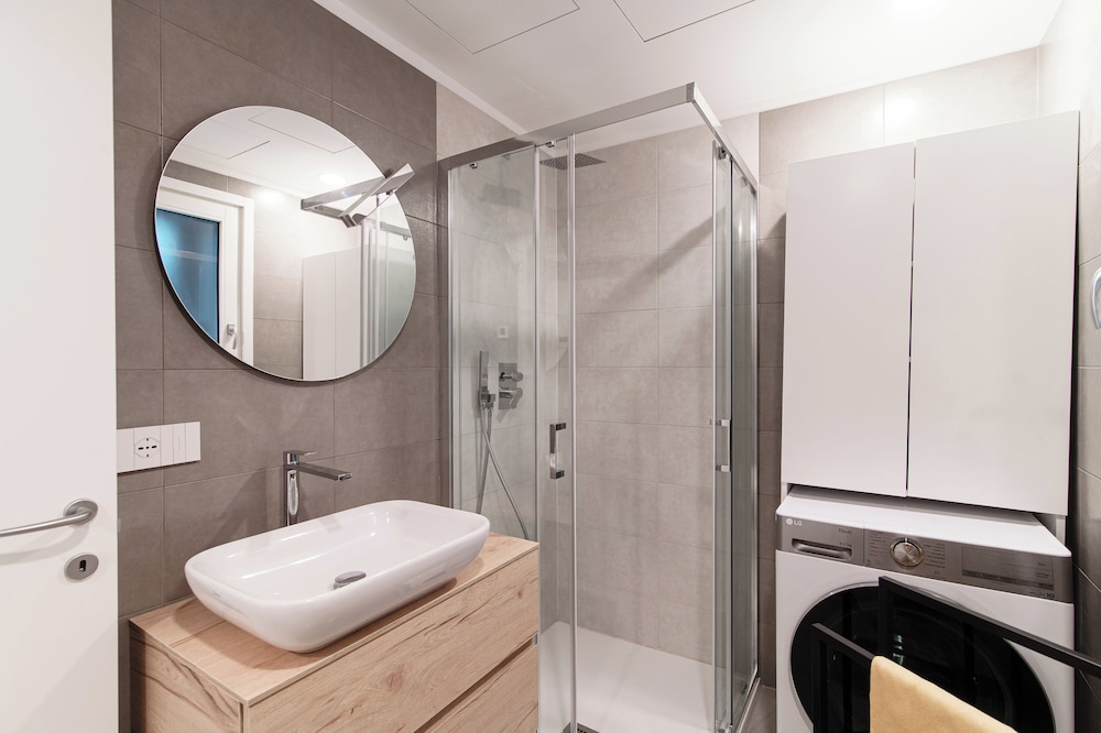 Suite JOIVY Lake 11