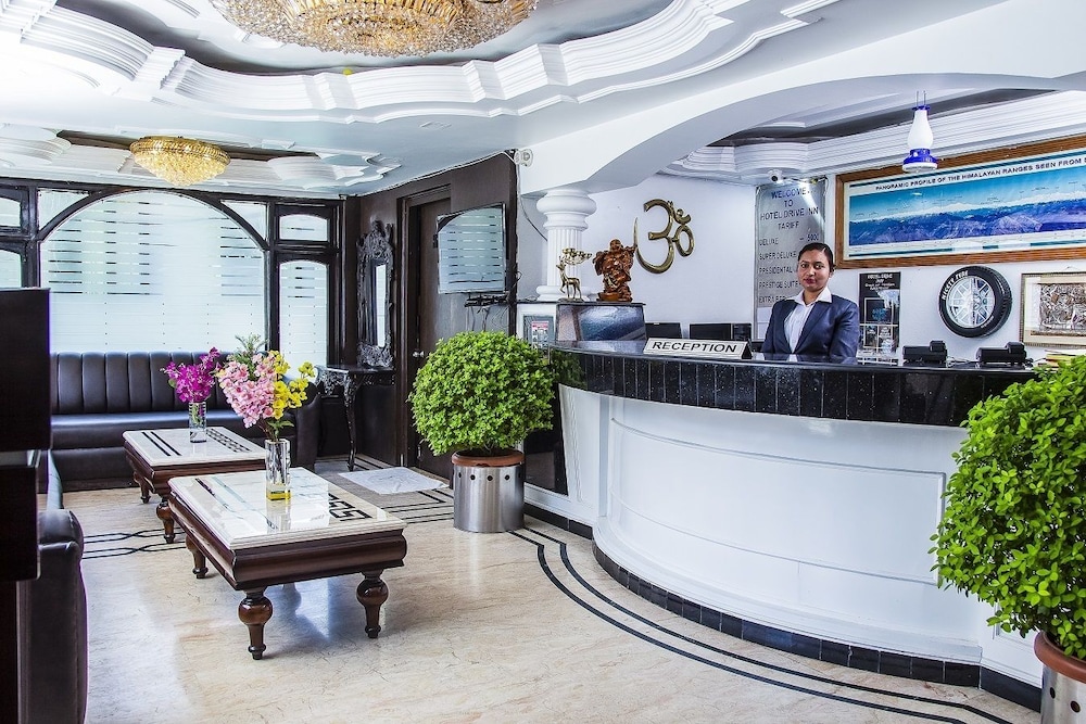 Lobby & Reception