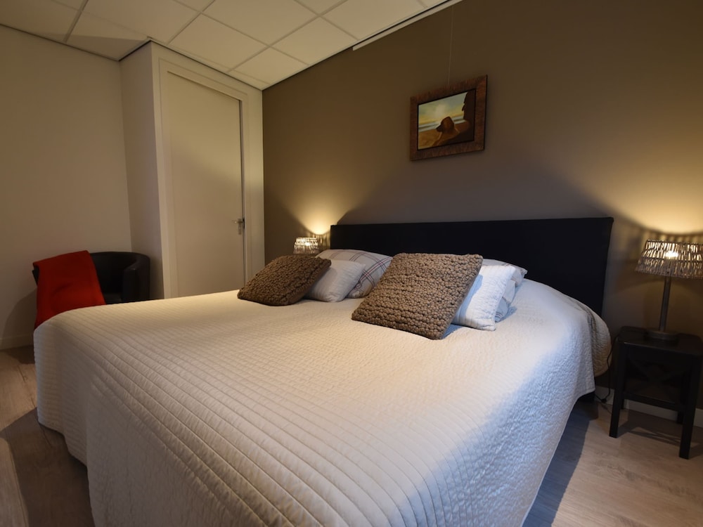 Holiday Home in Bergen Near Bergerbos Forest view 3