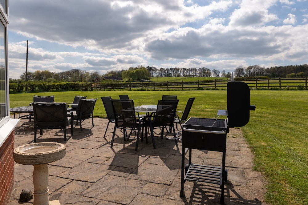 Tixall Manor Farm