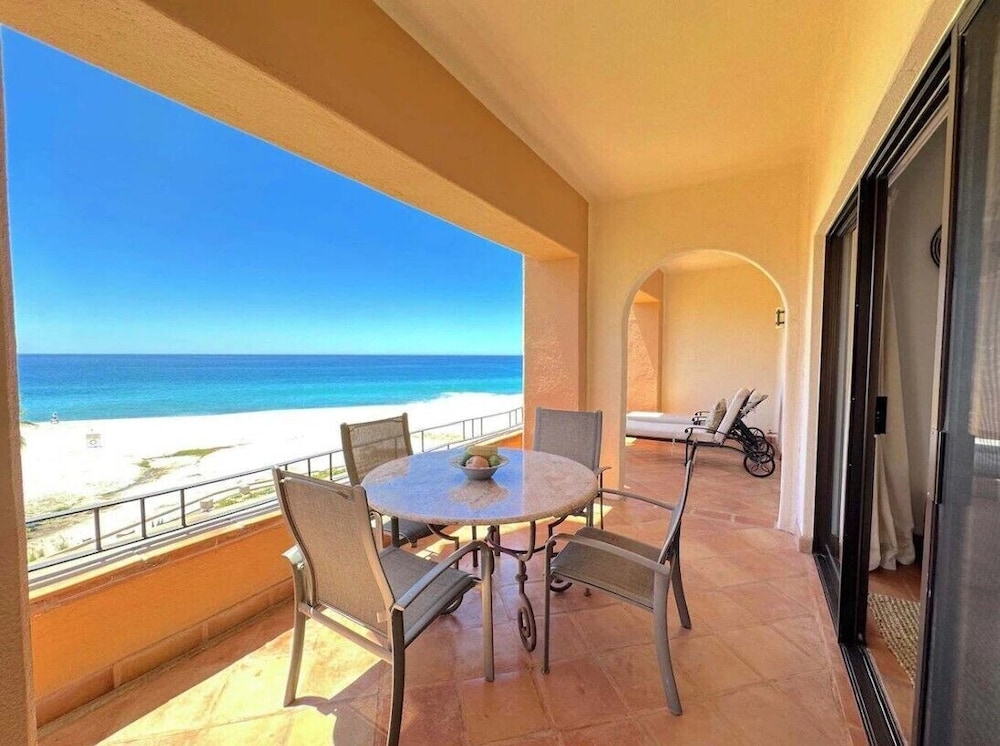 2BD Beach Front Luxury in Cabo