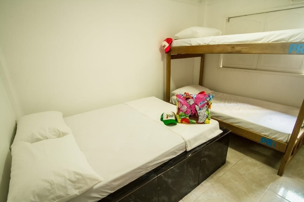 La Perla Hostel