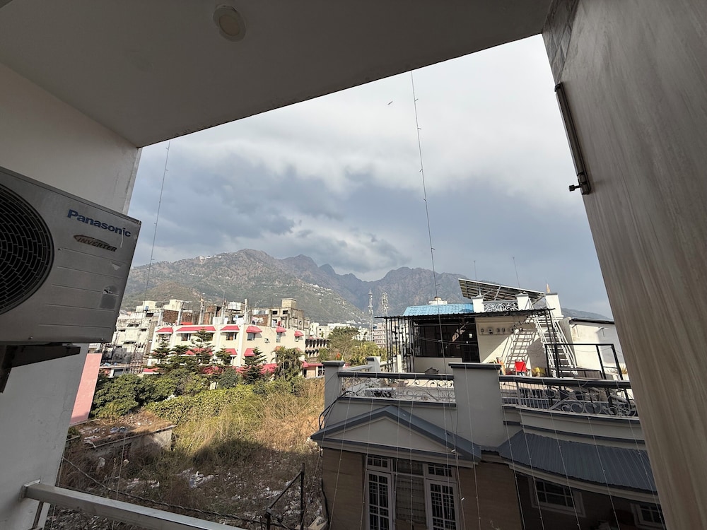 The Srishti Inn