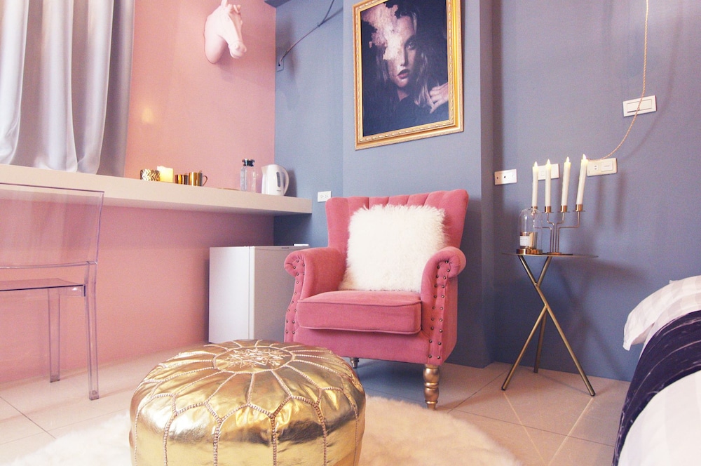 Pink Flatette