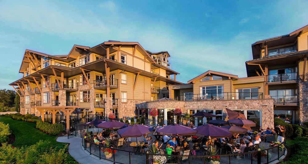 Parksville Vacations - THE Beach Club Resort - Property Image 4