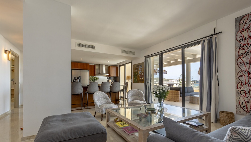 Apartment in Pollensa Near Sandy Beach