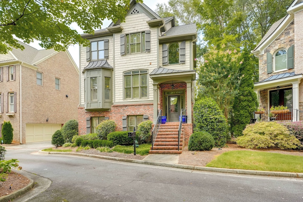 Pets Welcome! Spacious ATL Area Retreat w/ Deck