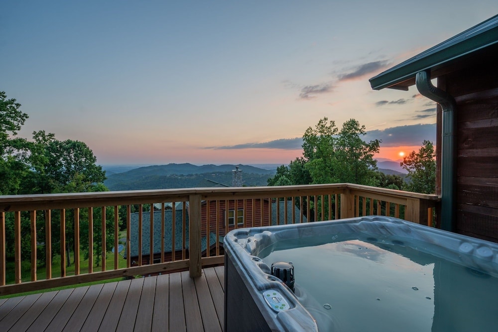 Retreat In The Smokies 3 Bedroom Home