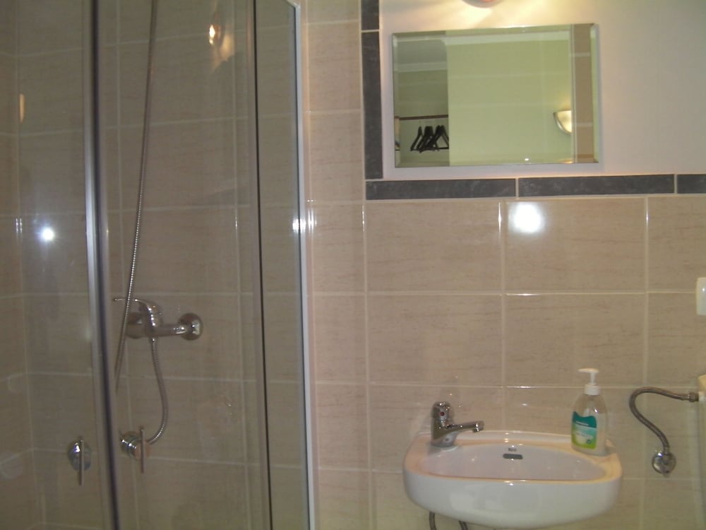 Peniche Surf Lodge - Hostel