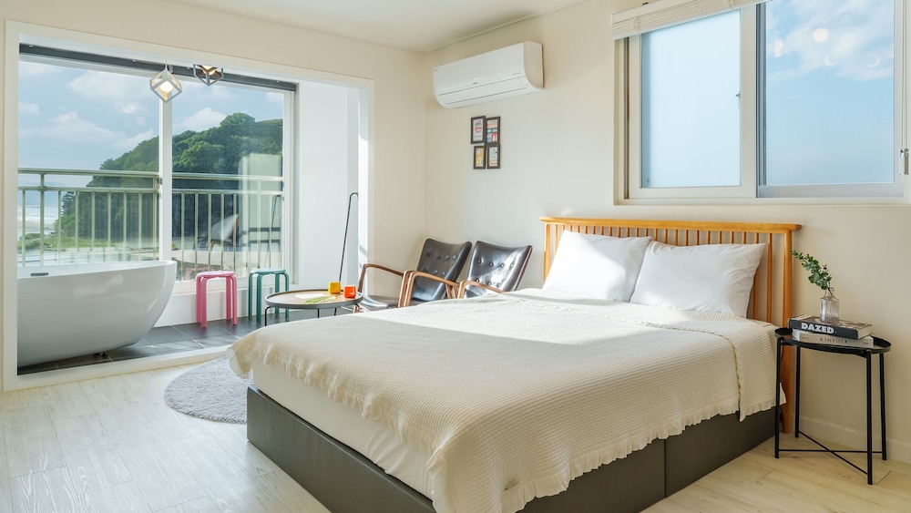Samcheok Kong & Bee Ocean View Spa Pensi
