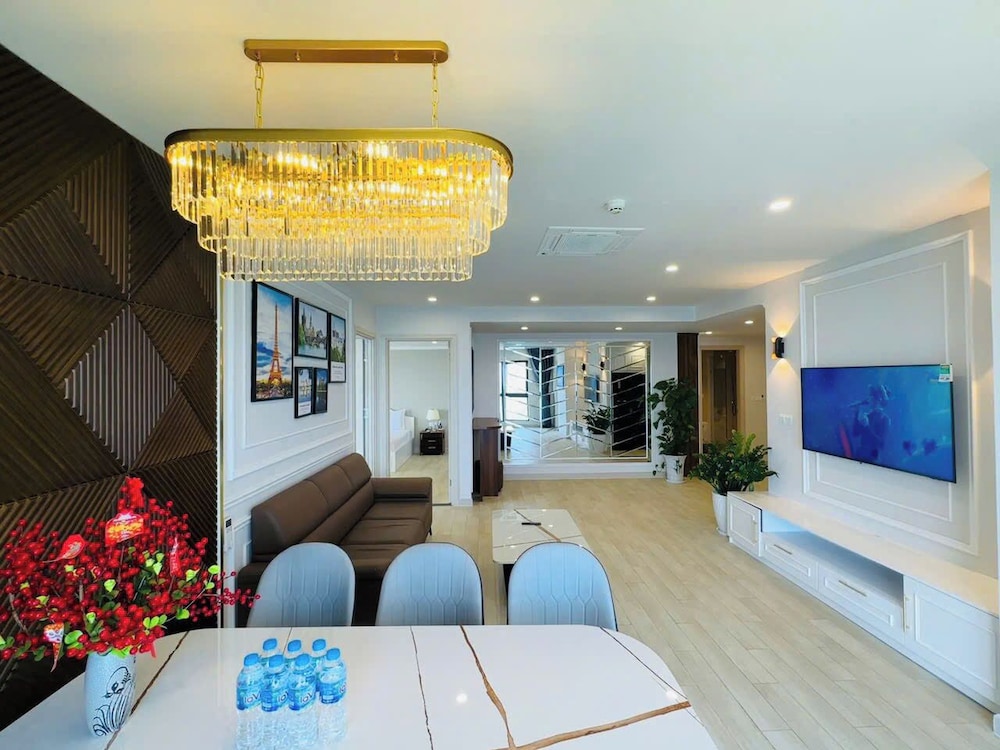 Gold Coast Balcony Serviced Apartment
