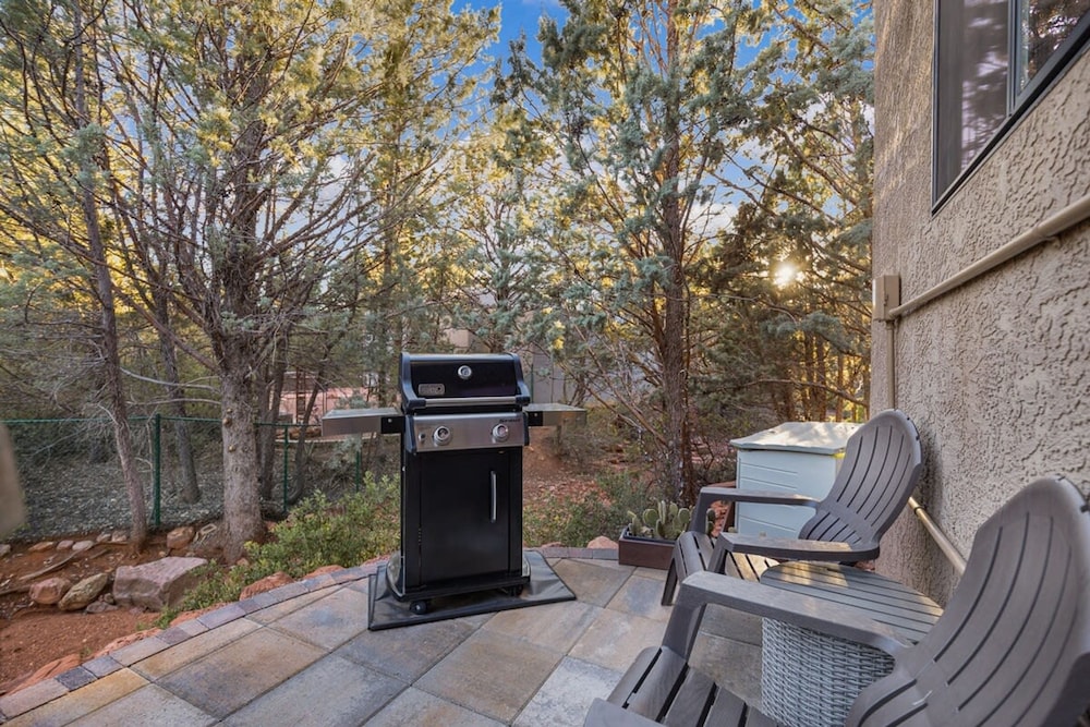 Mammoth Rock Oasis-1 bd 1ba Hot Tub Free Pets