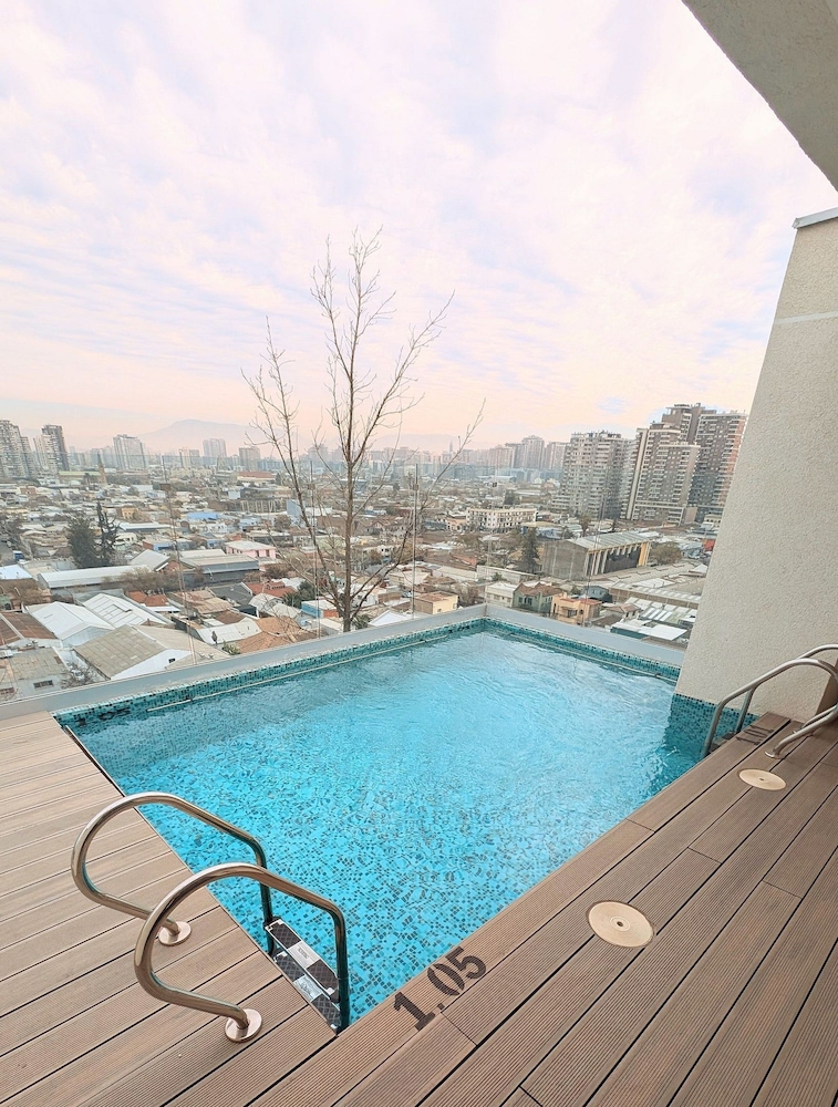 Santa Elvira Apartments