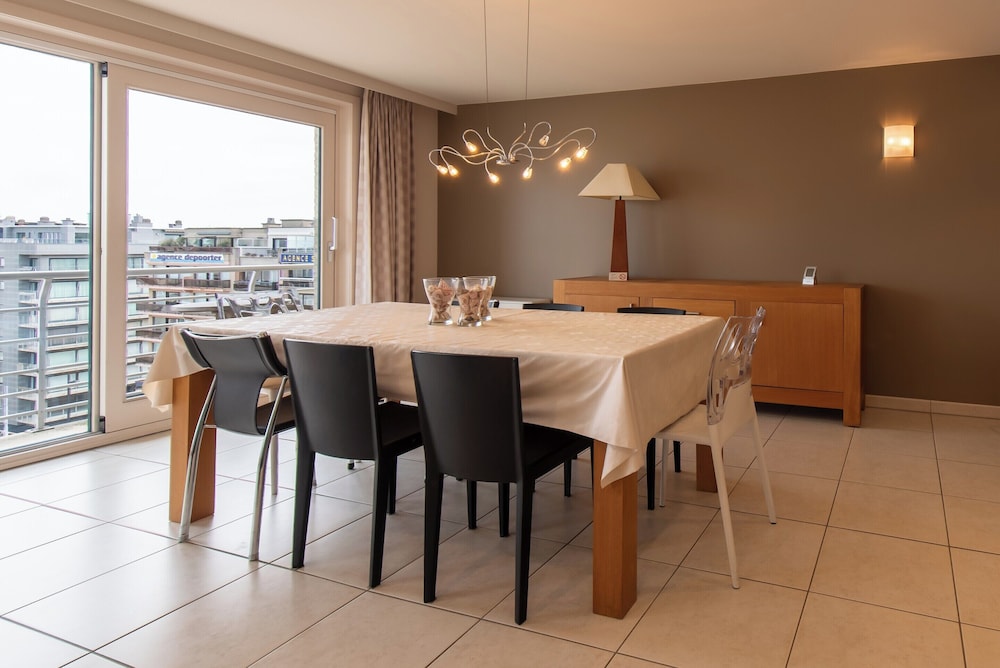 Apartment in Middelkerke With Stunning Views