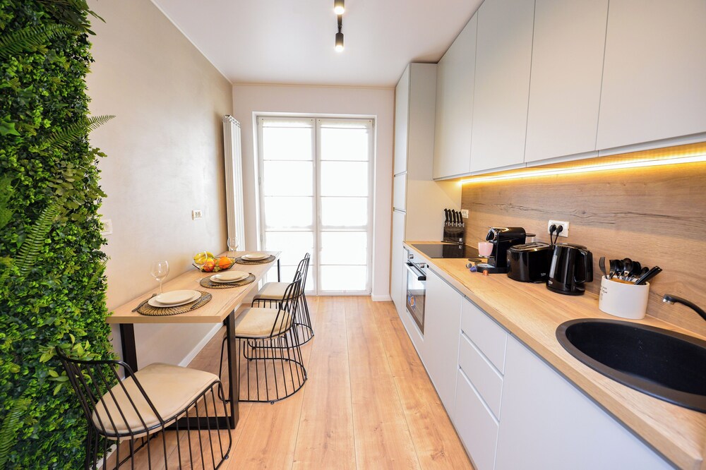 Wabi Sabi - One Bedroom - Romana Square