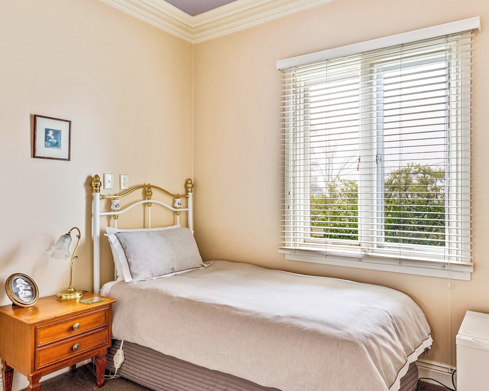 Bethany Manor Bed & Breakfast