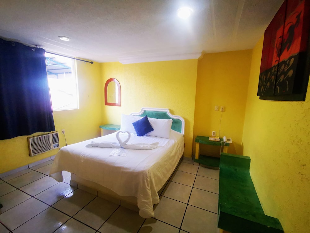 Poza Rica Vacations - Hotel Casa Real - Property Image 4