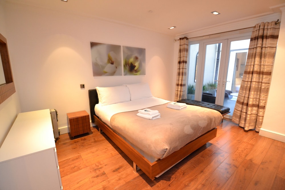 Luxury Hyde Park