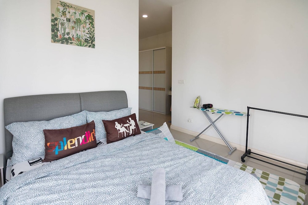 Lux Dpristine 3BR Home w Views, 5mins to Legoland