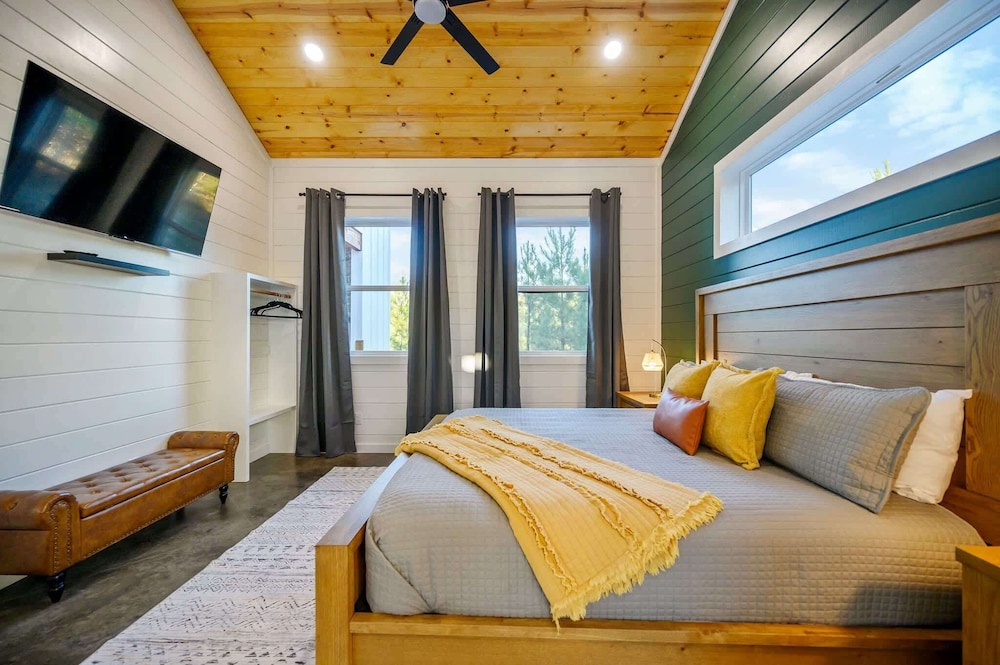 New, Modern, Bunk Room, Game Room, Playground, Hot tub