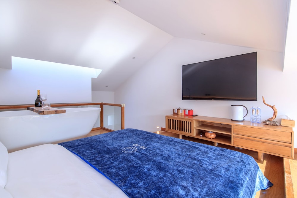 Isvara Flowing Ocean Guesthouse