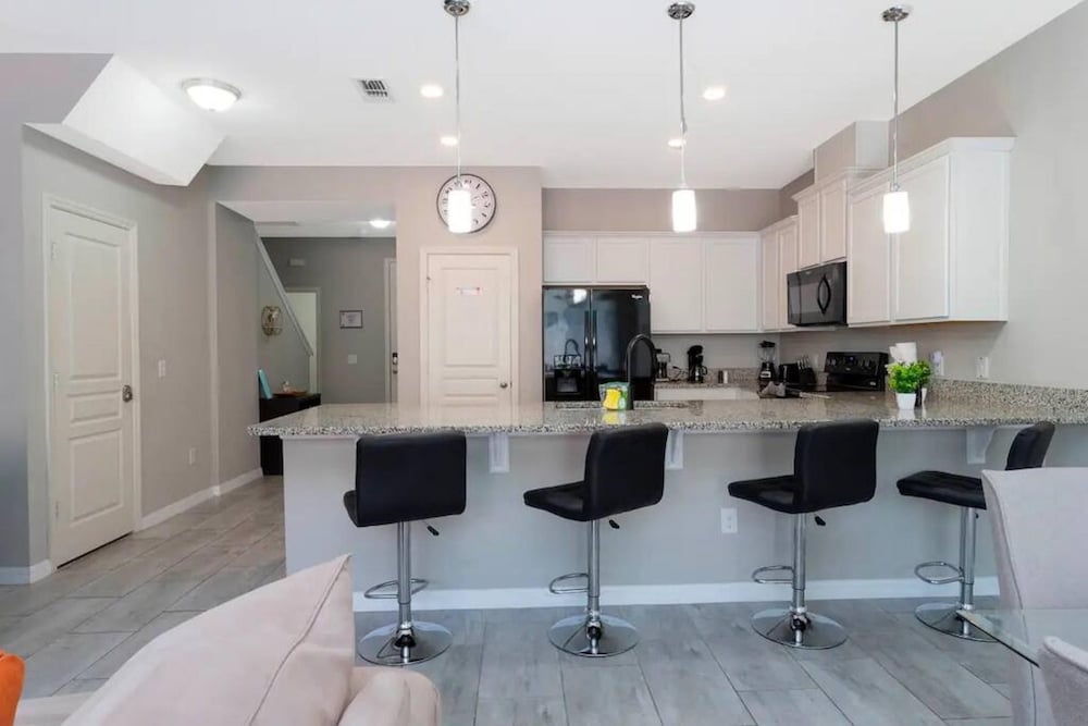 Super Liked - 4BD 3 5b 6 Miles To Disney Springs