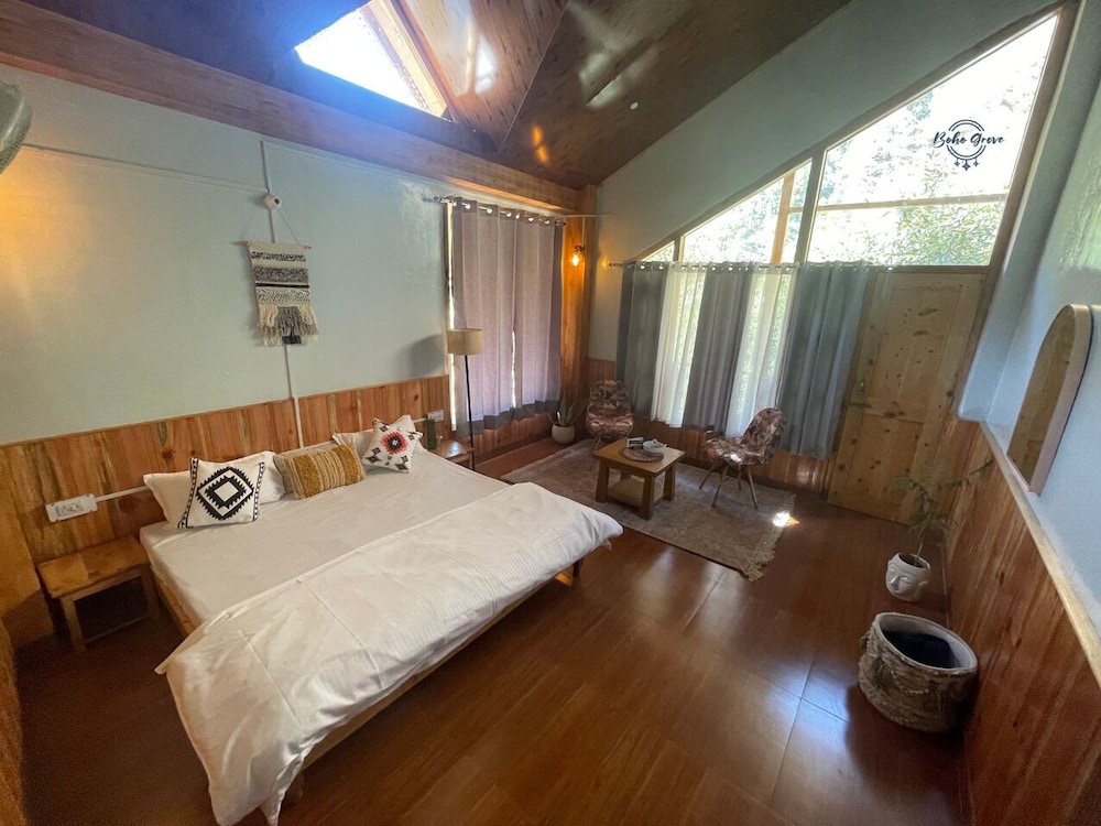 Boho Grove Cafe and Stay