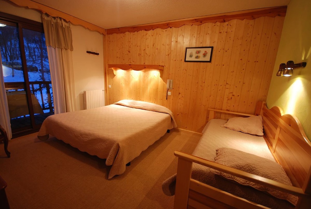 Puy-Saint-Vincent Vacations - Hotel l'Aigliere - Property Image 4