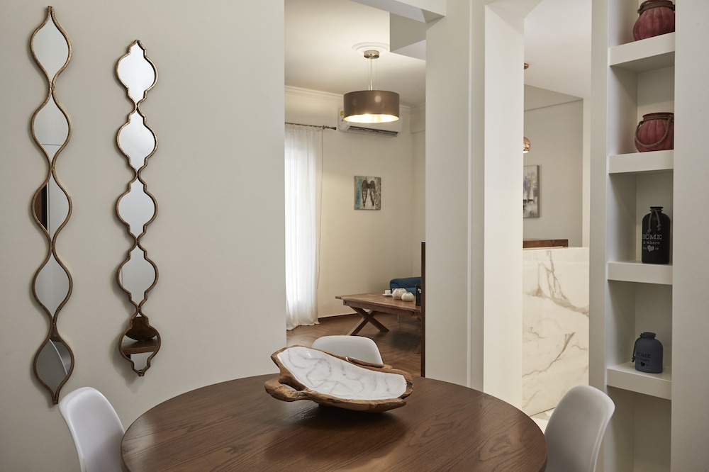 Cozy and Bright Apartment in Kolonaki