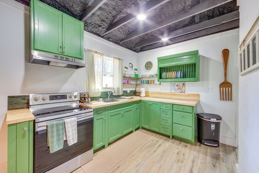 Winnsboro Home on 17 Acres: Outdoor Spots & Trails