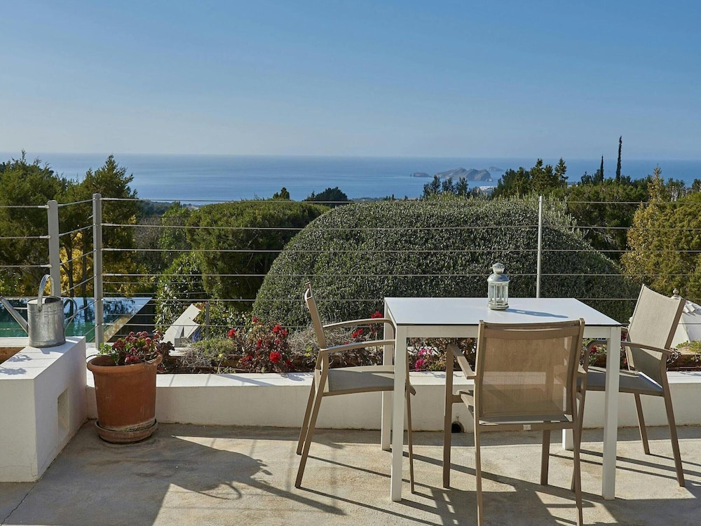 Holiday Home With Central Heating
