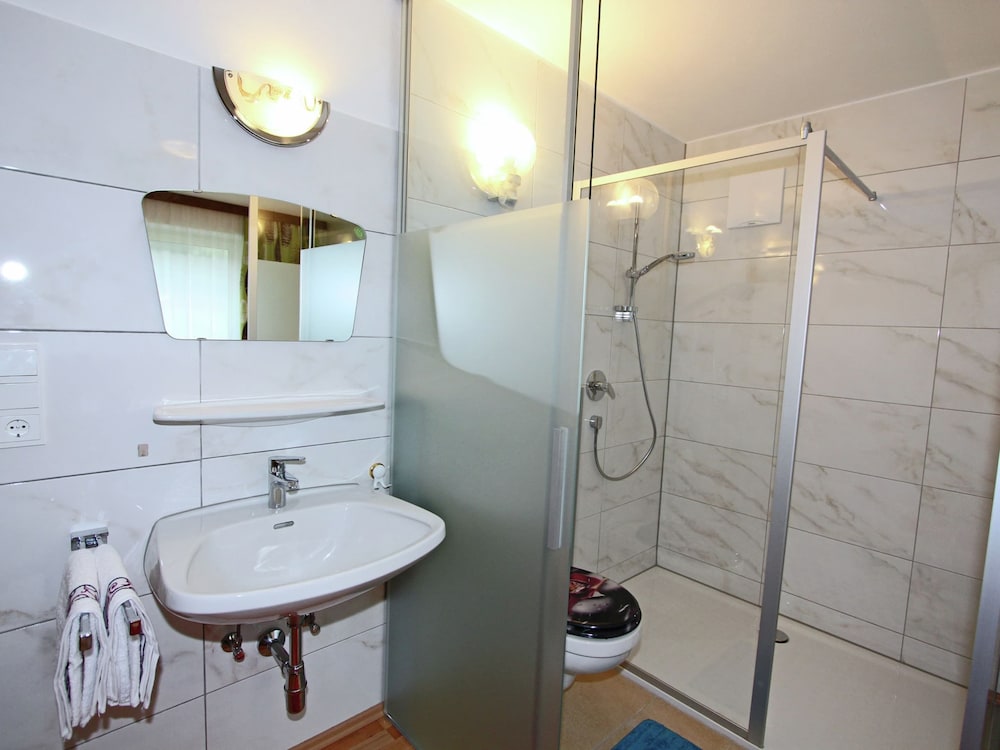 Chalet in Aschau Near Ski Bus & Zillertal Slopes