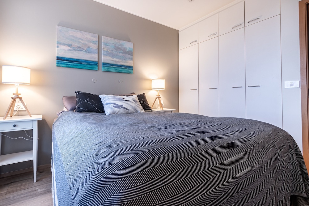 Apartment H62 view 4