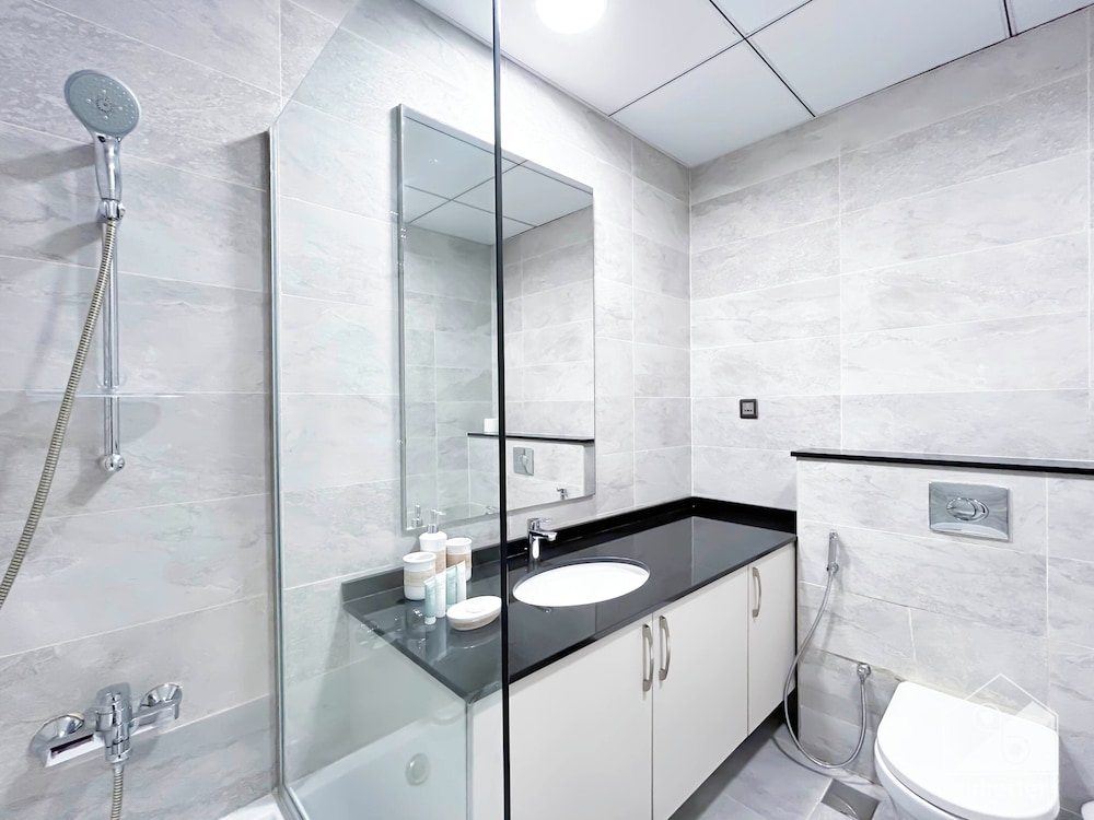 Your Perfect Meydan Getaway: 1B Polo Residence C3