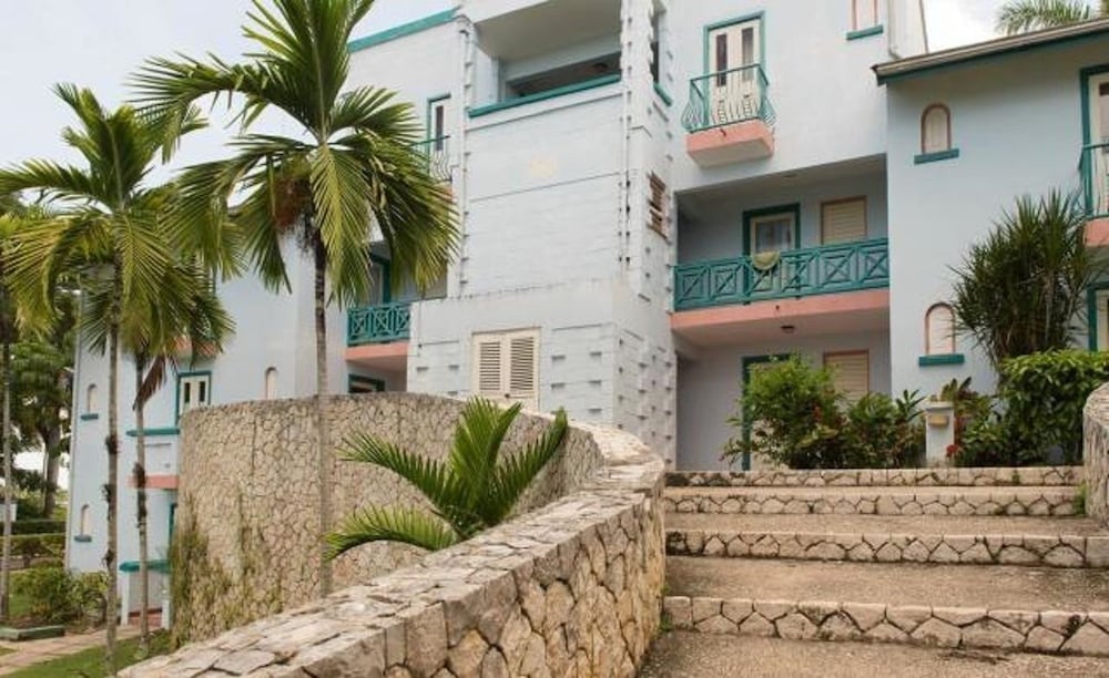 Point Village Studios and Suites