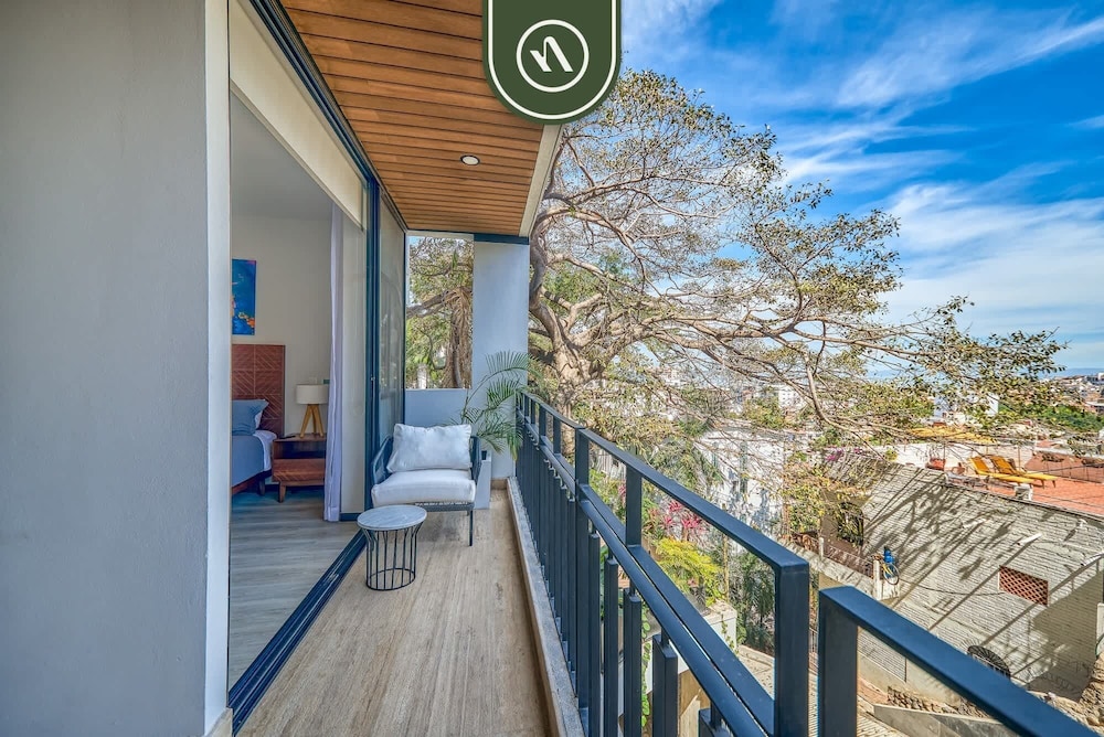 New 2BR Condo in Zona Romantica - Rooftop Pool