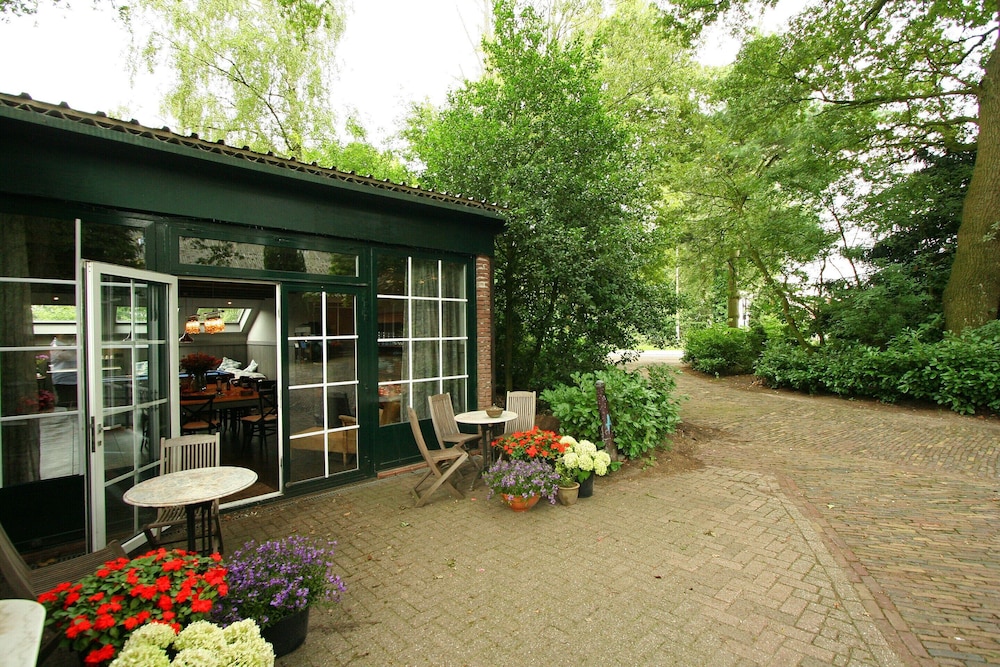 Secluded Farmhouse in Balkbrug with Hot Tub view 4